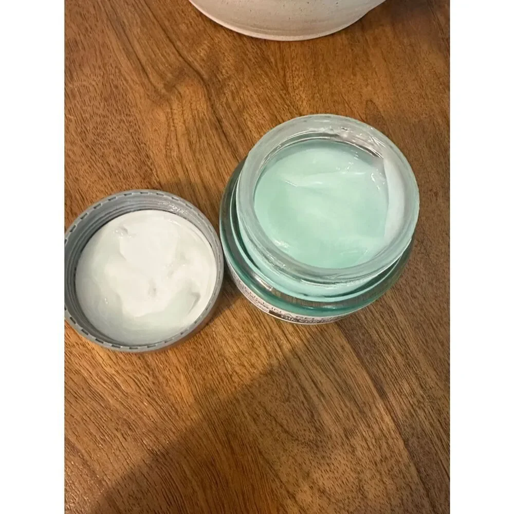 IT Confidence in a Gel Cream- Oil Control Moisturizer - Light Teal
